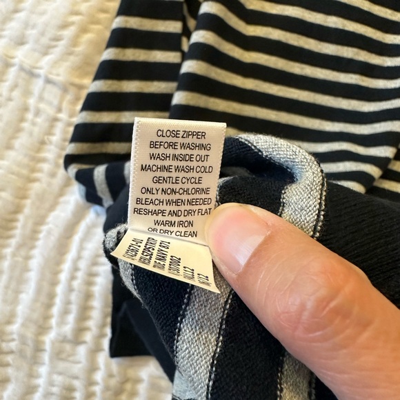 Banana republic crew neck navy and grey striped sweater - Picture 8 of 8